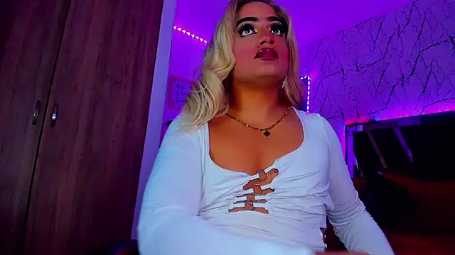 Czat XXX na żywo – Amber_bigdick22