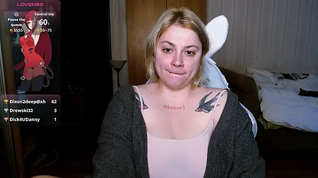 EyesUpHere8's Live XXX Chat