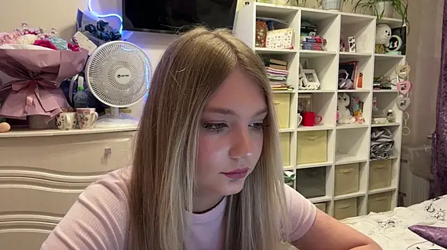 MayaStarlight's Live XXX Chat