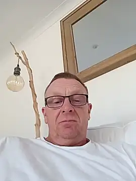 hamstercom3333 élő XXX-chatje