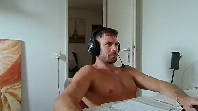 แชท XXX สดของ alpha-hunk