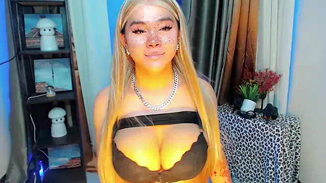 ExpensiveTiffanyxx Adlı Modelin Canlı XXX Sohbeti