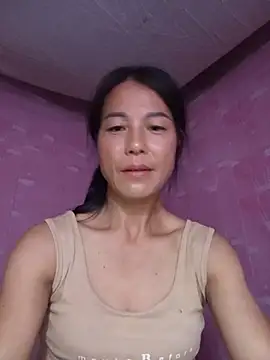 Lily-ly 现场XXX聊天