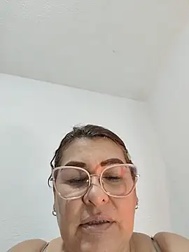 AlexxiaaMat 现场XXX聊天