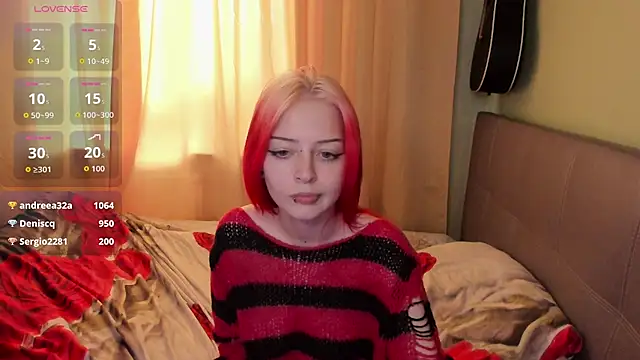 Chat XXX en directo de PetiteLia_