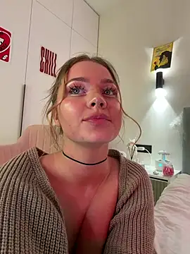 SIlviaBeyt XXX чат на живо