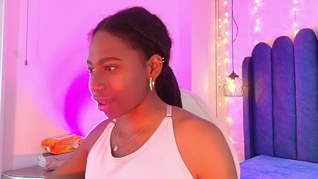 Chat XXX en directo de Queen_perla_
