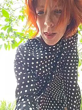XXX chat uživo modela PoppyBoop