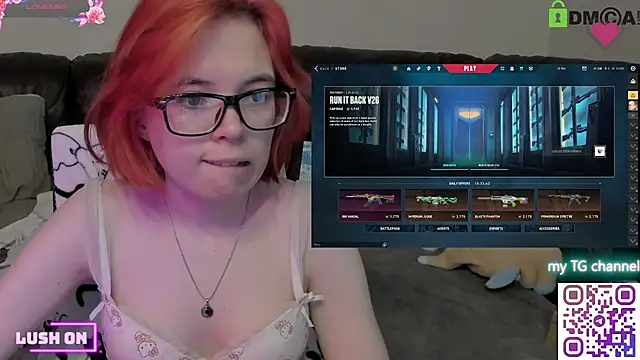 LinneaChan's Live XXX Chat