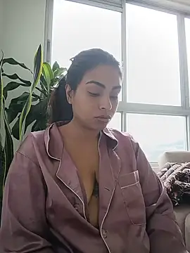 Ivanna2's Live XXX Chat