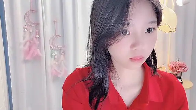 Yanys521 Adlı Modelin Canlı XXX Sohbeti