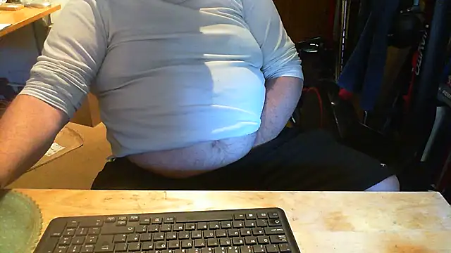 Owned_drone élő XXX-chatje