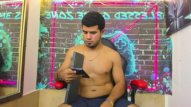 Chat XXX en directo de Latins_on_fire