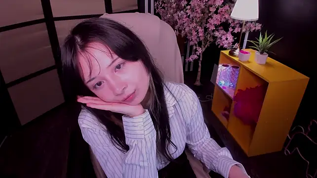 Chat XXX en directo de May_Ling