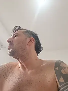 DaddyCloudLatin Adlı Modelin Canlı XXX Sohbeti