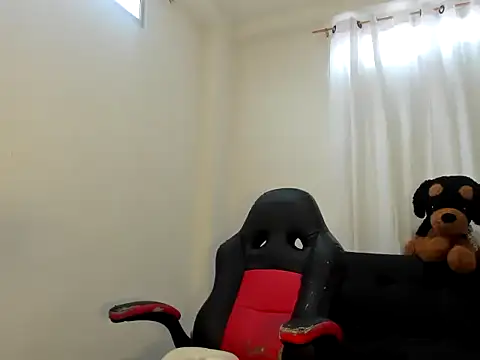 Akuchiloven Live XXX chat