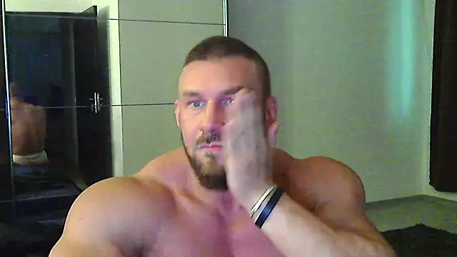 muscularkevin Live XXX-Chat