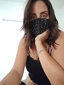 Chat XXX en directo de Akemi_rossi