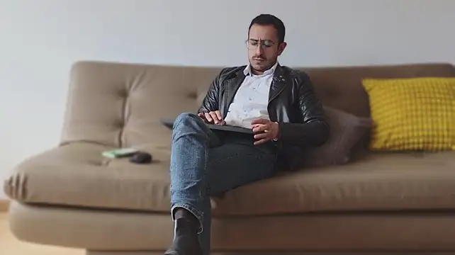 pablo-rincon95's Live XXX Chat