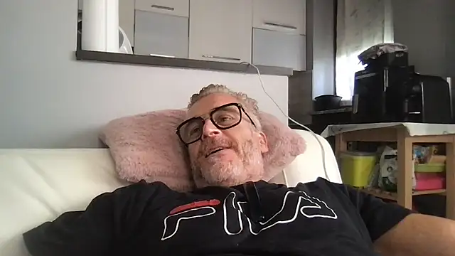 Axl_hot Chat XXX in diretta
