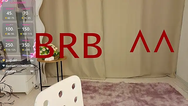Chat XXX en directo de DinaKoenig