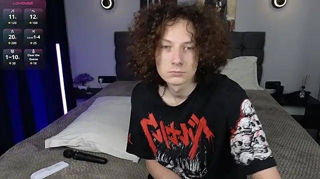 Онлайн чат XXX FreyaLoups