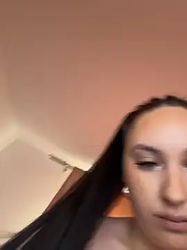 Lucy_doll22 – Naživo XXX chat