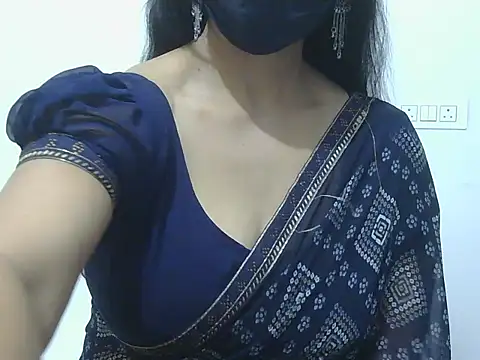 _Mona_Sona Adlı Modelin Canlı XXX Sohbeti