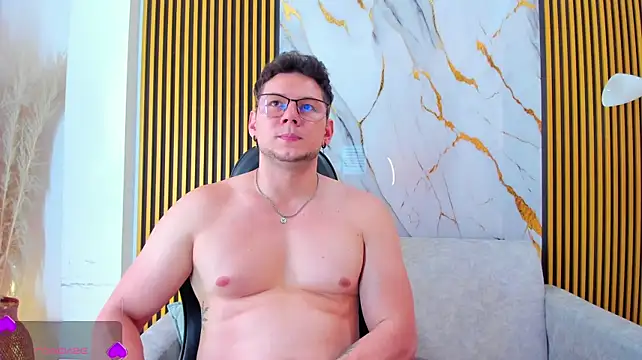 Izui_Pierce's Live XXX Chat