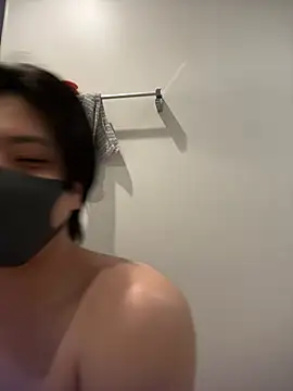 Chat +18 de CHROME-kun925 ao vivo