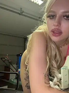 Steffi_SnowbunnyのライブXXXチャット