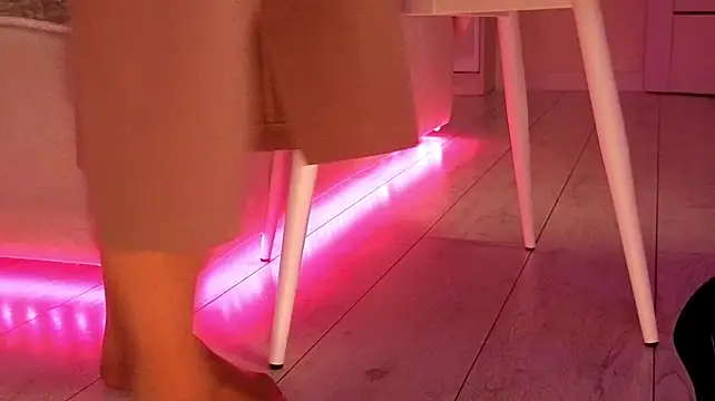 XXX chat uživo modela __Magic