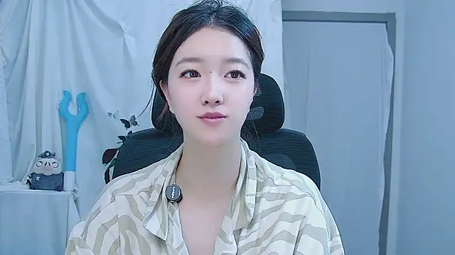 XueLi1902 Chat XXX in diretta