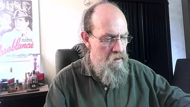Uncle_Hottie live XXX chat