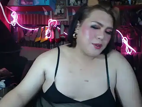 Chat XXX en directo de HotAsianAlbin19