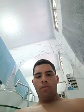 Chat +18 de Nick__0506 ao vivo