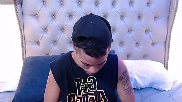 Chat XXX en directo de Liiamthompson