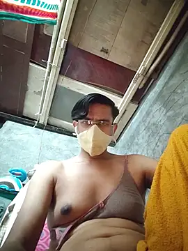 Živý XXX chat bottom_monty