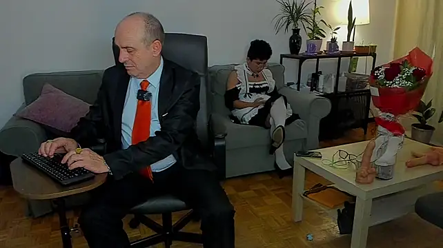 masterboy50 Adlı Modelin Canlı XXX Sohbeti