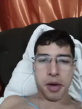 Tchutom Pertunjukan Webcam