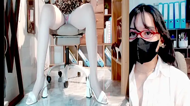 Daisy_office's Live XXX Chat