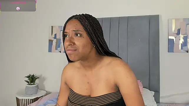 Sophia_Ebony: онлайн-секс-чат