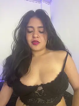 Živý XXX chat EmilyNoir1