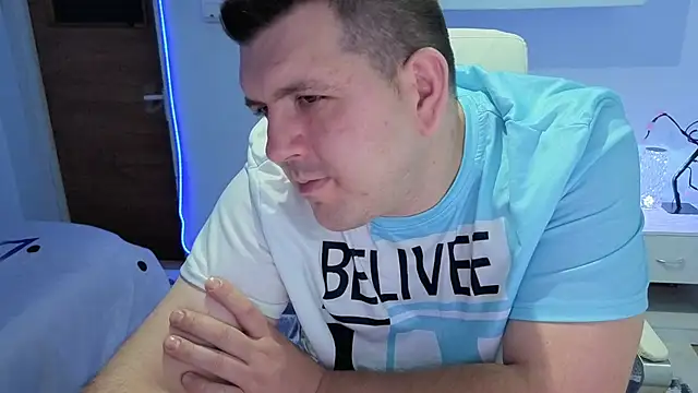 JasonJacks Adlı Modelin Canlı XXX Sohbeti