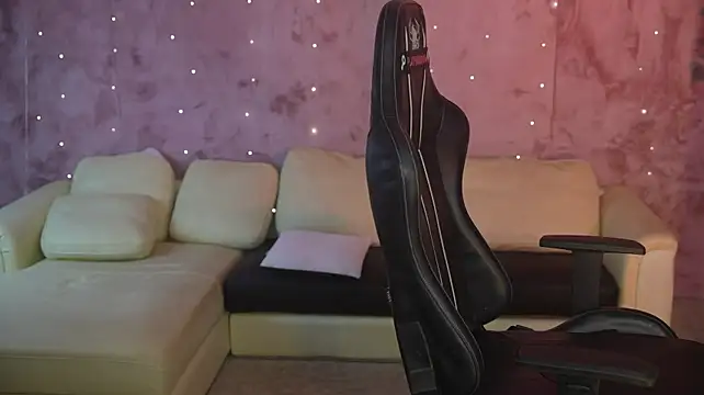 XXX chat uživo modela Luna_secretgirl