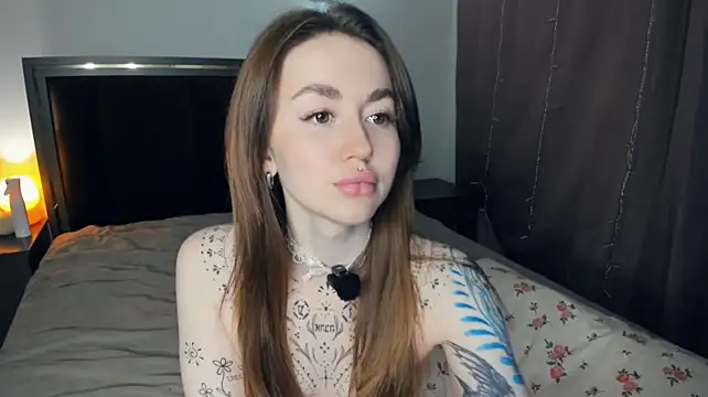 CinthiaHousner's Live XXX Chat