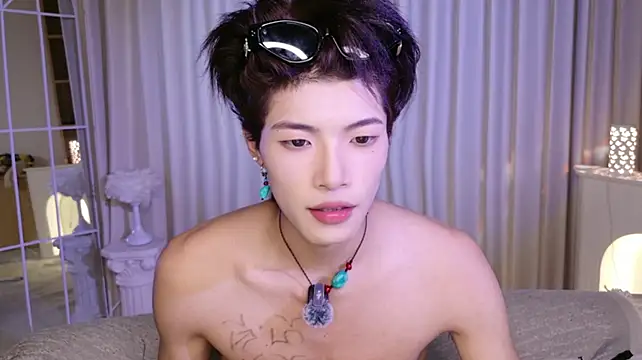 RenZeng's Live XXX Chat