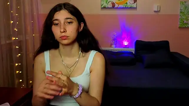 Cherryo_bloom76 Adlı Modelin Canlı XXX Sohbeti
