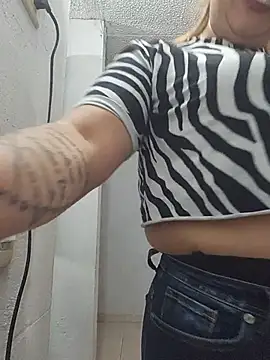 -Zoe-1 live XXX chat