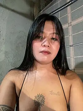 Chat XXX en directo de Naughty_Janna